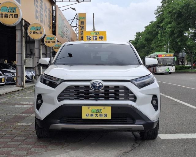 TOYOTA豐田 RAV4  第2張相片