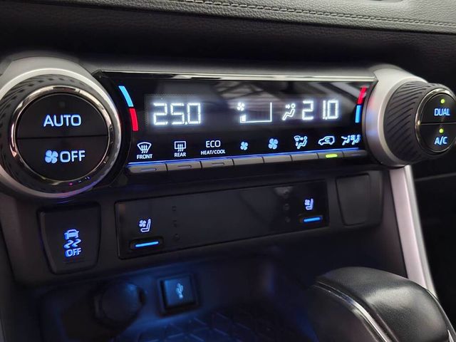 TOYOTA豐田 RAV4  第13張相片