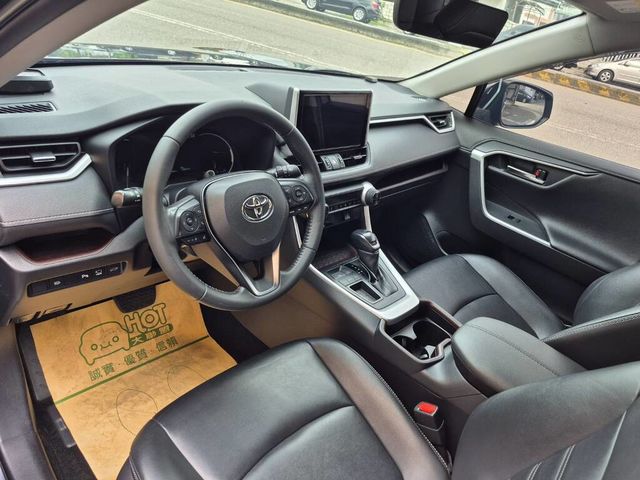 TOYOTA豐田 RAV4  第7張相片