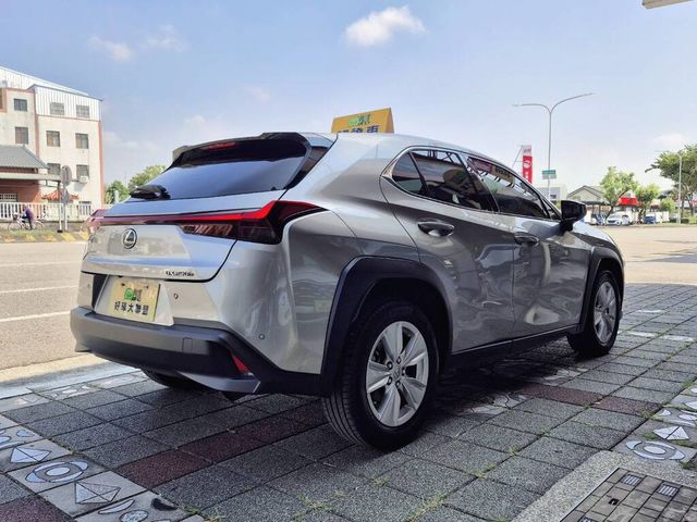 LEXUS凌志 UX250H  第2張相片