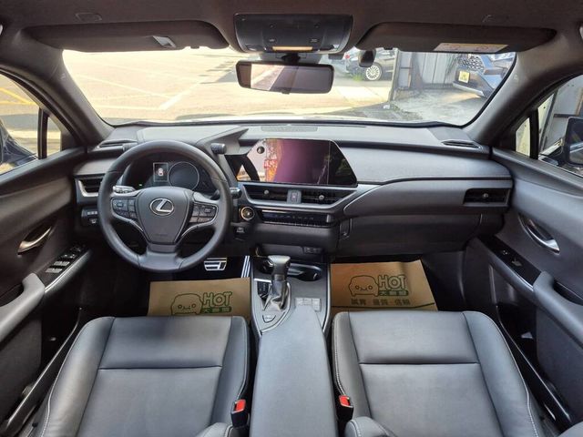 LEXUS凌志 UX250H  第5張相片
