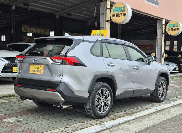 TOYOTA豐田 RAV4  第2張相片