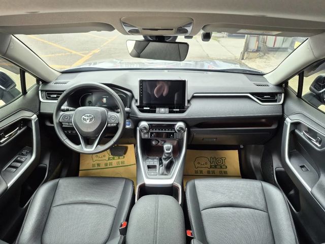 TOYOTA豐田 RAV4  第5張相片