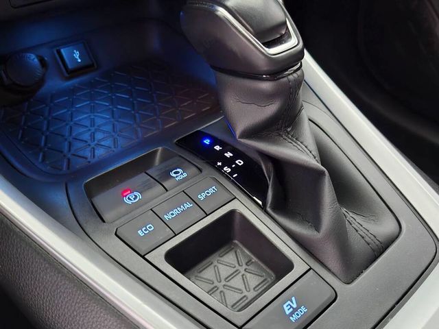 TOYOTA豐田 RAV4  第16張相片