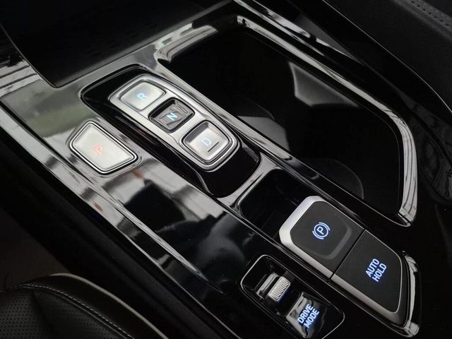 HYUNDAI現代 CUSTIN  第16張相片