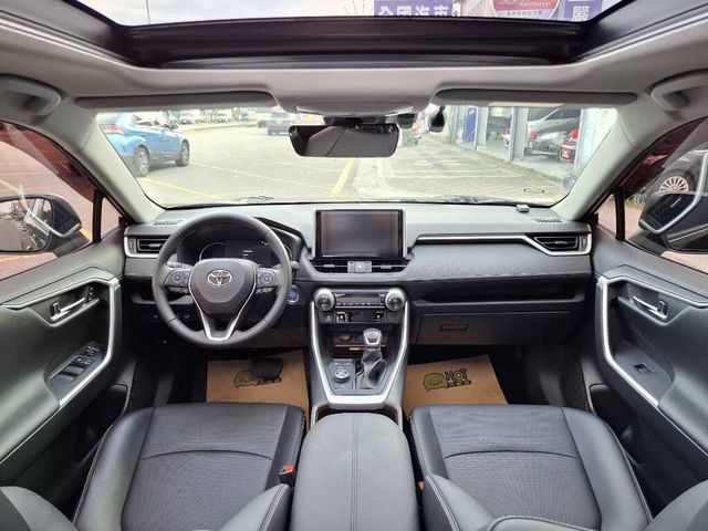 TOYOTA豐田 RAV4  第5張相片