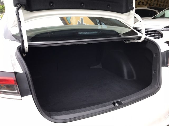 TOYOTA豐田 ALTIS  第18張相片