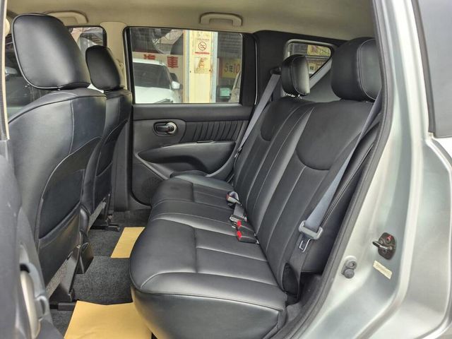 NISSAN日產 LIVINA  第9張相片