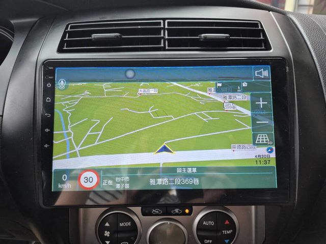 NISSAN日產 LIVINA  第15張相片