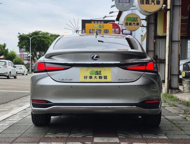LEXUS凌志 ES300H  第4張相片