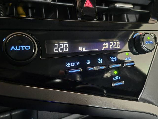 TOYOTA豐田 CAMRY  第16張相片
