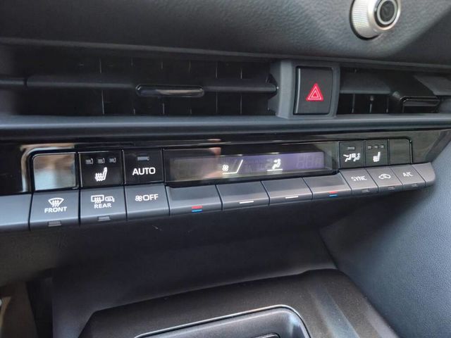 TOYOTA豐田 CORONA  第14張相片