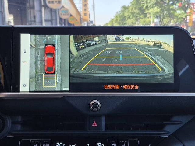 TOYOTA豐田 CORONA  第18張相片