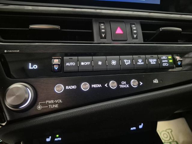 LEXUS凌志 ES300H  第14張相片