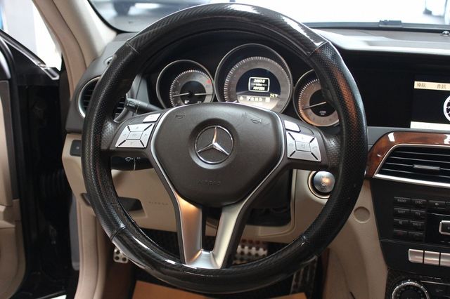 M-BENZ賓士 C250  第9張相片