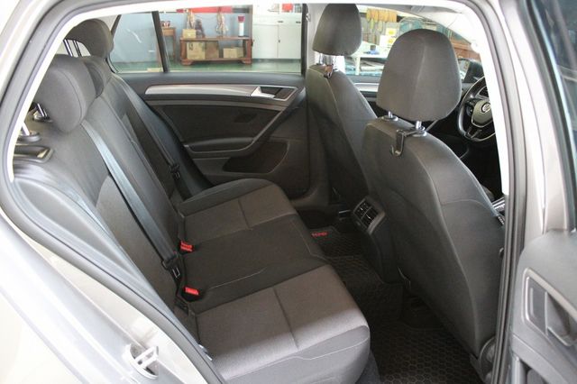 VOLKSWAGEN福斯 GOLF  第8張相片