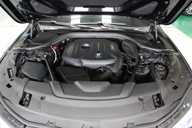 BMW寶馬 730I  第6張相片