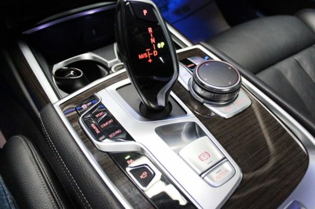 BMW寶馬 730I  第15張相片