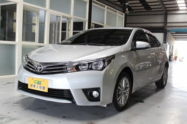 TOYOTA豐田 ALTIS  第1張相片