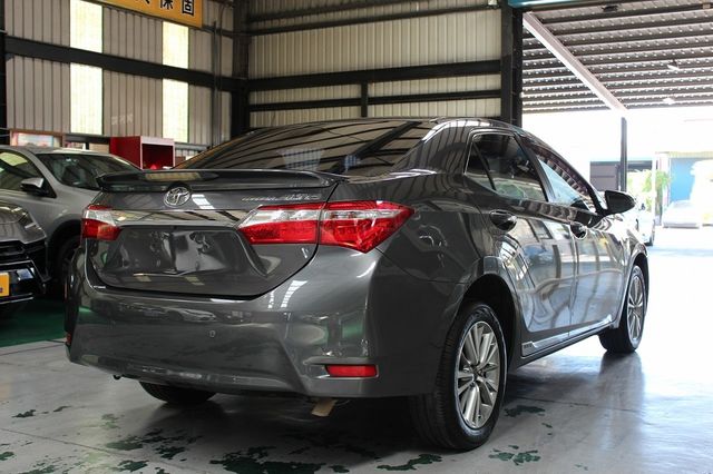 TOYOTA豐田 ALTIS  第2張相片