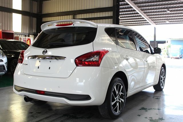 NISSAN日產 TIIDA  第2張相片