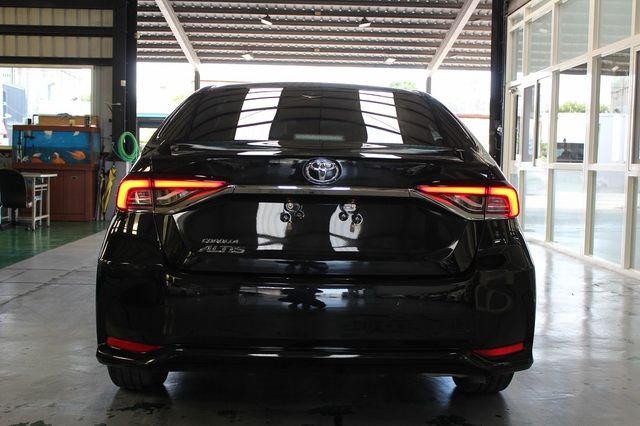 TOYOTA豐田 ALTIS  第4張相片
