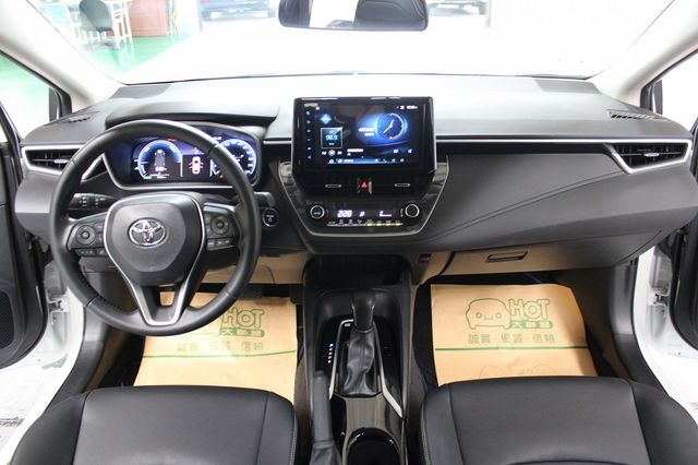 TOYOTA豐田 COROLLA ALTIS HYBRID  第5張相片