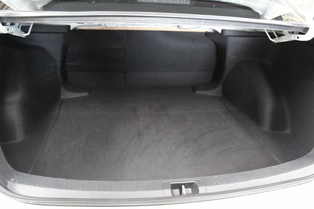 TOYOTA豐田 COROLLA ALTIS HYBRID  第9張相片