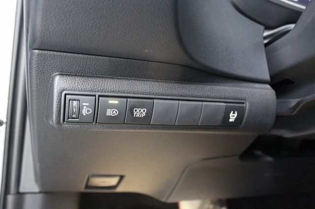 TOYOTA豐田 COROLLA ALTIS HYBRID  第10張相片