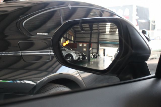 TOYOTA豐田 COROLLA ALTIS HYBRID  第15張相片