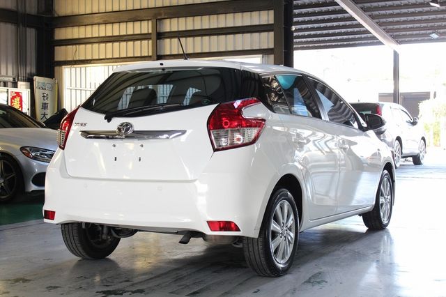 TOYOTA豐田 YARIS  第2張相片