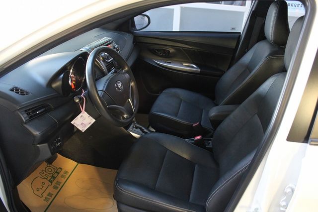 TOYOTA豐田 YARIS  第7張相片