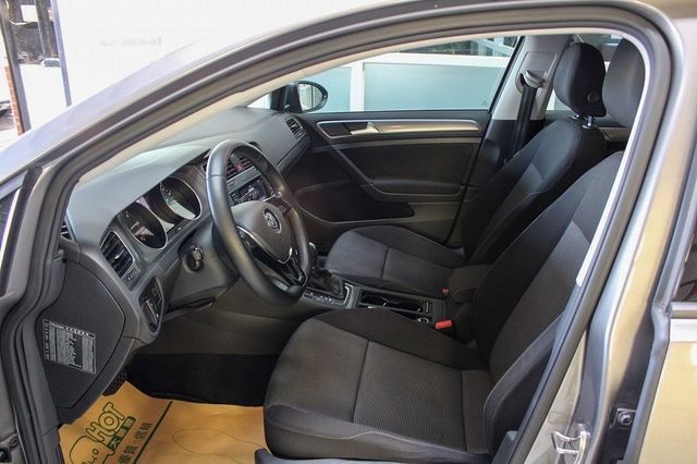 VOLKSWAGEN福斯 POLO  第2張相片