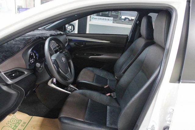 TOYOTA豐田 YARIS CROSSOVER  第7張相片
