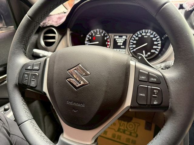 SUZUKI鈴木 VITARA  第10張相片