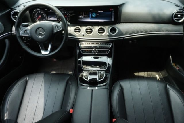 M-BENZ賓士 E300  第5張相片