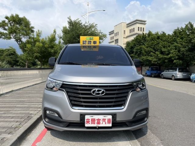 HYUNDAI現代 STAREX  第3張相片