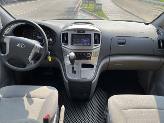 HYUNDAI現代 STAREX  第5張相片