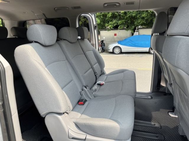 HYUNDAI現代 STAREX  第10張相片