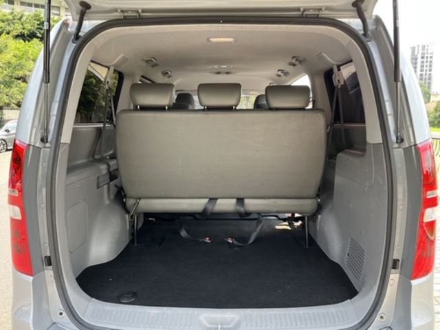 HYUNDAI現代 STAREX  第14張相片
