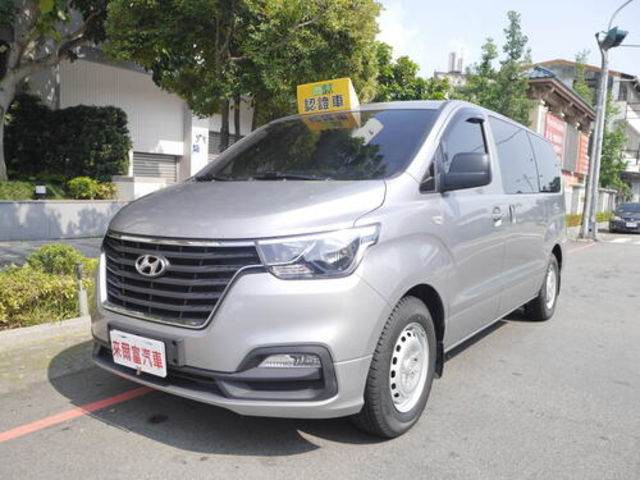 HYUNDAI現代 STAREX  第1張相片