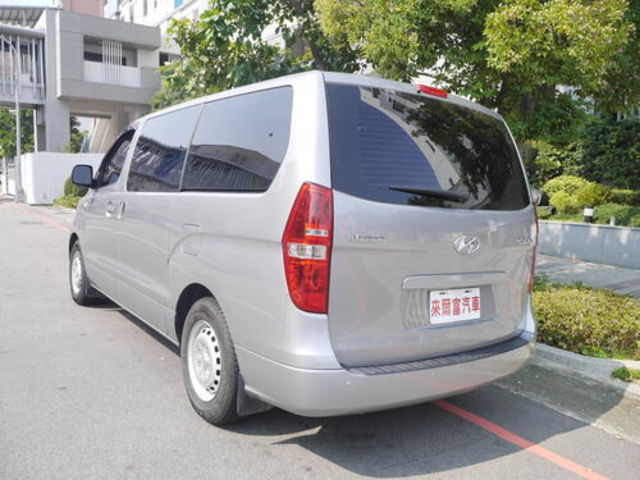 HYUNDAI現代 STAREX  第7張相片