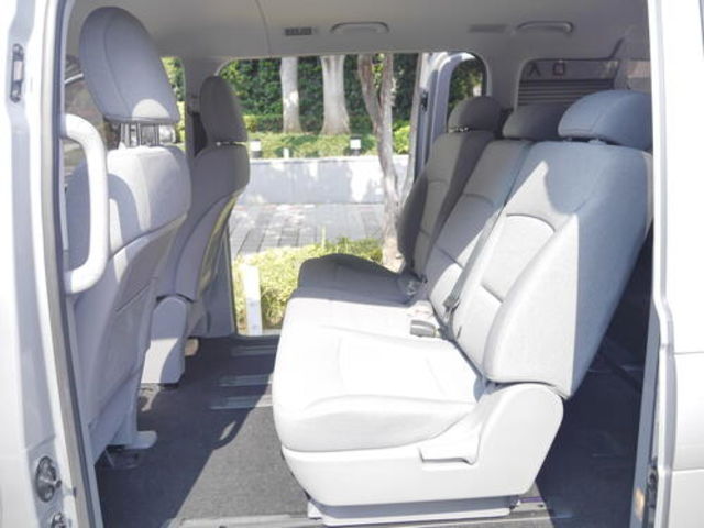 HYUNDAI現代 STAREX  第9張相片