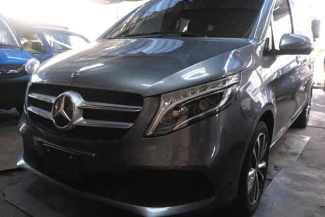 M-BENZ賓士 V220 D  第1張相片