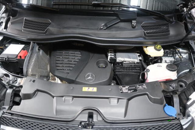 M-BENZ賓士 V220 D  第6張相片