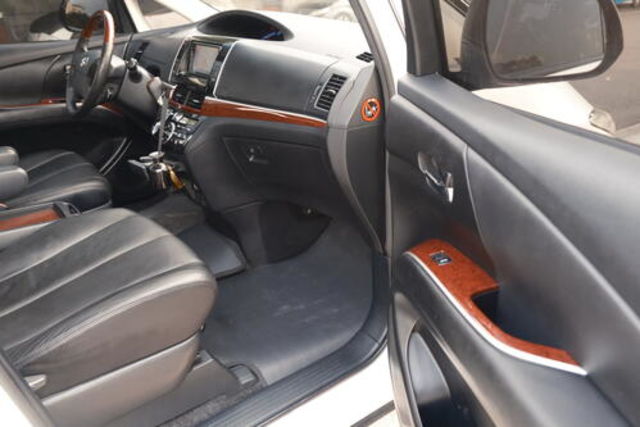 TOYOTA豐田 PREVIA  第13張相片