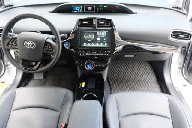 TOYOTA豐田 PRIUS PHV  第5張相片