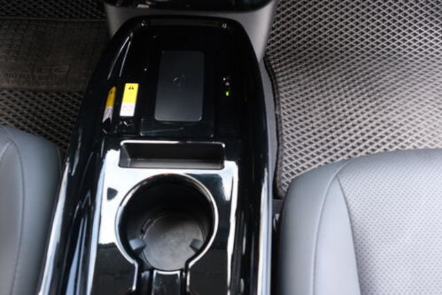 TOYOTA豐田 PRIUS PHV  第13張相片