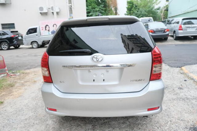TOYOTA豐田 WISH  第4張相片