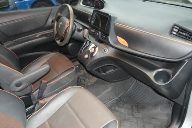 TOYOTA豐田 SIENTA  第9張相片
